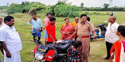 விவசாய நிலத்தில் அறுந்து கிடந்த மின்சார கம்பியை மிதித்த நபர் உயிரிழப்பு