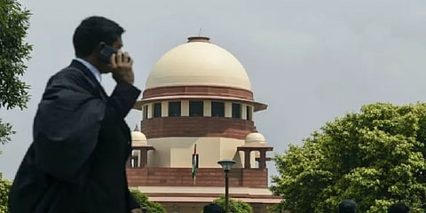 இலவசங்கள் தொடர்பான வழக்கு - 3 நீதிபதிகள் கொண்ட அமர்வுக்கு மாற்றம்