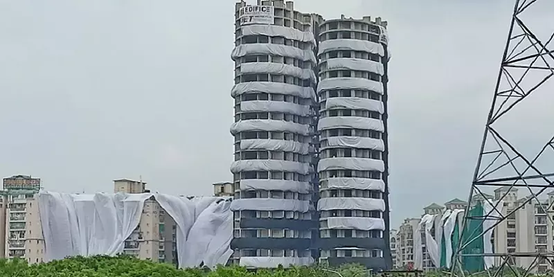 3700 கிலோ வெடி மருந்து: தகர்க்கப்படும் நொய்டா இரட்டை கோபுர கட்டடம்; மக்களுக்கு எச்சரிக்கை