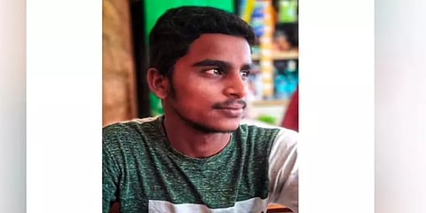 'இறந்தும் வாழ்கிறான்': மூளை சிதைவடைந்த மகனின் உறுப்புகளை 7 பேருக்கு தானம் கொடுத்த பெற்றோர்