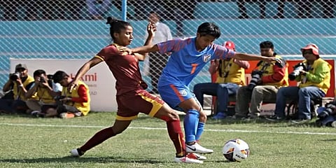 இந்திய கால்பந்து கூட்டமைப்பு மீதான தடை நீக்கம் - மகிழ்ச்சியில் கால்பந்து ரசிகர்கள்