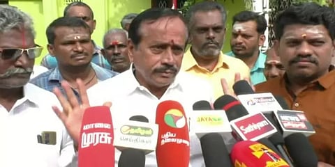 "அந்த இன்ஸ்பெக்டரை 24 மணி நேரத்தில் பணியிட மாற்றம் செய்ய வேண்டும்”- ஹெச்.ராஜா