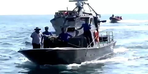 எல்லை தாண்டி மீன்பிடித்ததாக 6 ராமேஸ்வரம் மீனவர்களை கைது செய்த இலங்கை கடற்படை