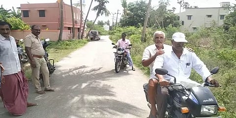 மீஞ்சூர்: வீட்டில் தூங்கிக் கொண்டிருந்த தம்பதி மீது ஆசிட் வீச்சு - போலீஸ் விசாரணை