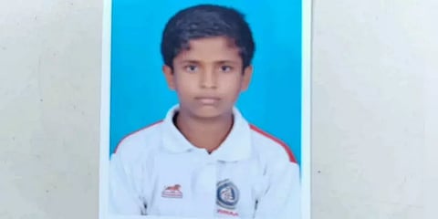 பள்ளிக்குச் சென்ற மாணவன்... கட்டுப்பாட்டை இழந்த சரக்கு ஆட்டோவால் நிகழ்ந்த விபரீதம்