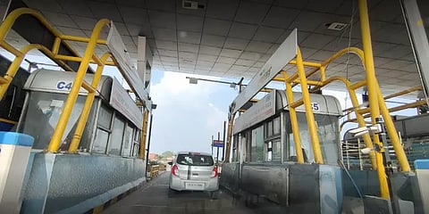 அமலுக்கு வந்த சுங்கச்சாவடி கட்டண உயர்வு: கடும் அதிருப்தியில் விக்கிரவாண்டி வாகன ஓட்டிகள்