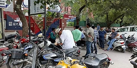 100 ரூபாய் பணப் பரிமாற்றத்தால் சிக்கிக் கொண்ட கொள்ளை கும்பல்! மீட்கப்பட்ட நகைகள்!