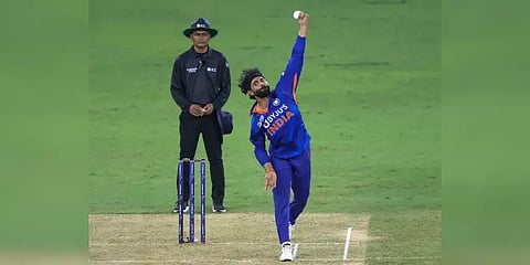 ஆசியக் கோப்பை: காயம் காரணமாக ஜடேஜா விலகல்! மாற்று வீரர் யார்?