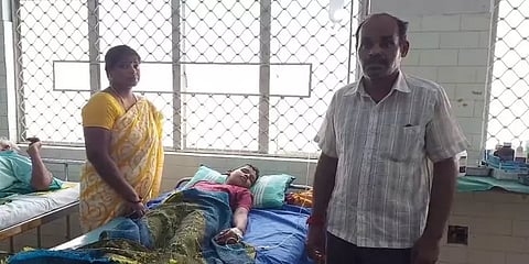 படிப்பில் போட்டி - மகளுடன் படிக்கும் மாணவனின் குளிர்பானத்தில் விஷம் கலந்துகொடுத்த பெற்றோர்