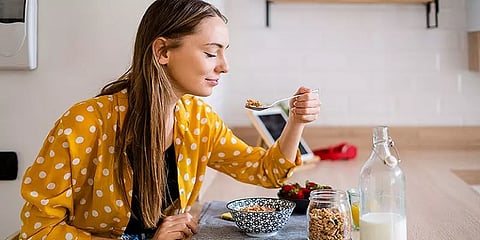 எடைகுறைப்பு தாமதமாகிறதா? இந்த உணவுப் பழக்கங்களை மாற்றிக்கோங்க!