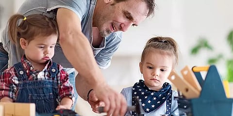 உங்கள் பிள்ளைகள் பொறுப்புள்ளவர்களாக வளரவேண்டுமா? - பெற்றோர்கள் செய்யவேண்டியவை!