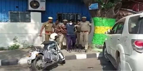 சைதாப்பேட்டை: நீதிமன்ற வளாகத்தில் பட்டபகலில் ஆஜராக வந்த ரவுடியை கொல்ல முயன்ற கும்பல்!