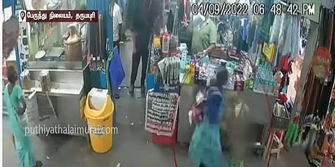 பேருந்தில் தனியாக அழுது கொண்டிருந்த பெண் குழந்தை.. திட்டமிட்டு விட்டுச்சென்ற பெண்!