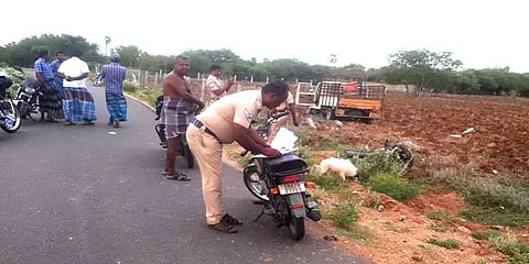 சட்டவிரோத கல்குவாரிக்கு எதிர்ப்பு தெரிவித்தவர் மீது லாரி ஏற்றிக் கொலையா?.. பகீர் புகார்