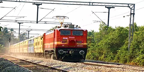 திண்டுக்கல் டூ பழனி: மின் ரயில் பாதையில் நாளை சோதனை ஓட்டம் - தெற்கு ரயில்வே எச்சரிக்கை