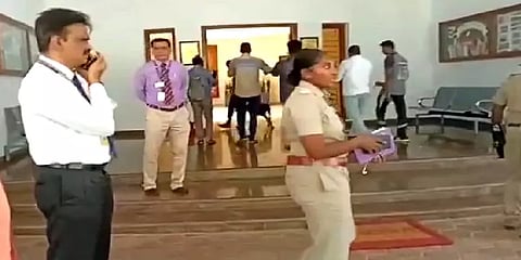 தனியார் பள்ளிக்கு 2-வது முறையாக வெடிகுண்டு மிரட்டல் - திருவள்ளூர் அருகே பரபரப்பு!