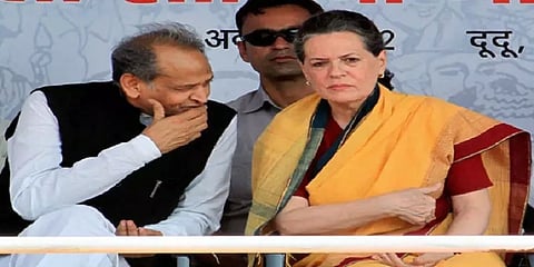 நாடு திரும்பும் சோனியா காந்தி.. காங்கிரஸ் கட்சியில் காத்திருக்கும் தலைவர் பதவி பஞ்சாயத்து!