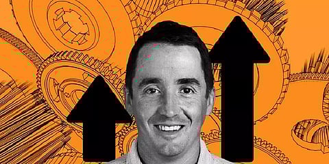 ”வேலையை விட்டா ஹைக் போடுவோம்” - ஊழியர்களுக்கு இன்ப அதிர்ச்சி கொடுத்த மார்கெட்டிங் நிறுவனர்