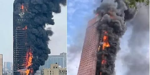 சீனா: பற்றி எரிந்த 42 மாடிக் கட்டடம்! கரும்புகை மண்டலமாக மாறிய சாங்ஷா நகரம்!