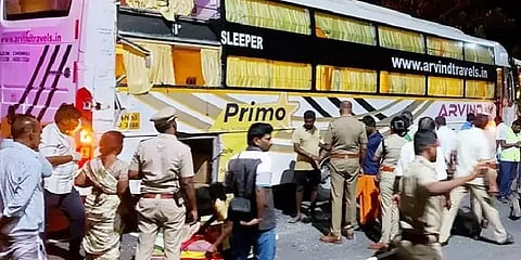 சேலம்: நின்றுகொண்டிருந்த பேருந்தின் மீது மோதிய லாரி... சம்பவ இடத்திலேயே ஐவர் உயிரிழப்பு