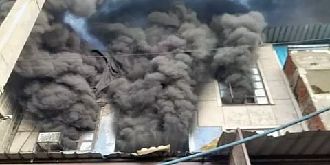 ஆந்திரா: தொழிற்சாலையில் ஏற்பட்ட தீ விபத்தில் தந்தை-மகன் உட்பட 3பேர் உடல் கருகி பலி!