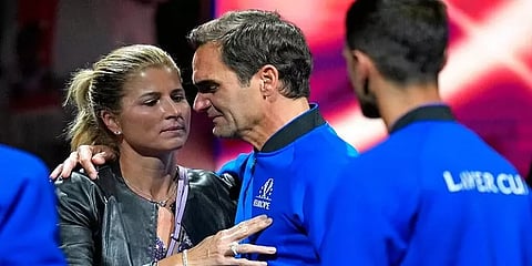 மனைவி மிர்காவுக்கு நன்றி தெரிவிக்கும் போது உடைந்து போன "ரோஜர் ஃபெடரர்"