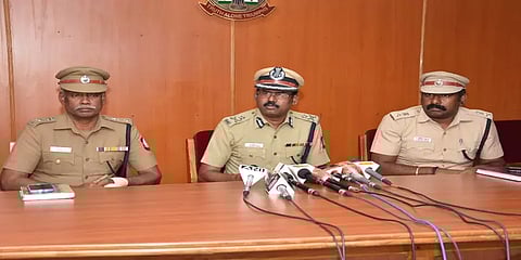 மதுரையில் ஆர்எஸ்எஸ் நிர்வாகி வீட்டில் பெட்ரோல் குண்டுவீச்சு: 2 பேர் கைது