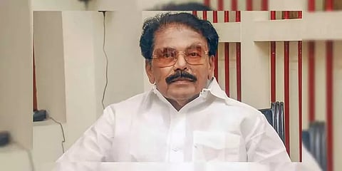 அமைச்சர் கே.கே.எஸ்.எஸ்.ஆர். மீது வழக்குப்பதிவு செய்யக்கோரி டிஜிபி அலுவலகத்தில் புகாா்