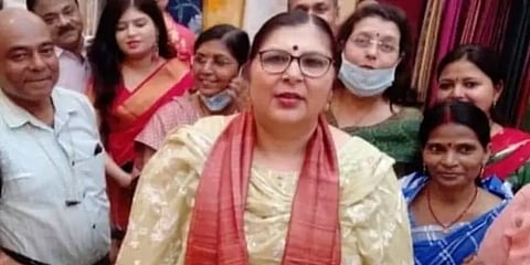 ''காண்டமும் சேர்த்து வழங்க வேண்டுமா?'' - மாணவிகளிடம் ஆணவமாக உரையாடிய பெண் ஐஏஎஸ் அதிகாரி!