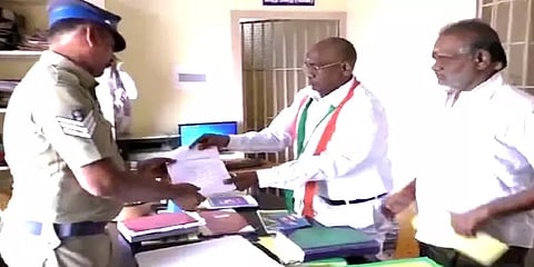 எய்ம்ஸ் குறித்து தவறான தகவல் - ஜெபி.நட்டா மீது காவல் நிலையத்தில் காங்கிரஸ் புகார்.