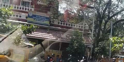 மூன்றரை வயது சிறுமிக்கு பாலியல் தொல்லை - தனியார் பள்ளி வேன் உதவியாளர் போக்சோவில் கைது