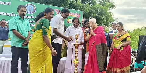 கரிகாலச்சோழனின் புகழை பறைசாற்ற கல்லணையில் 1,000 பேர் இணைந்து நடத்திய நாட்டியாஞ்சலி!