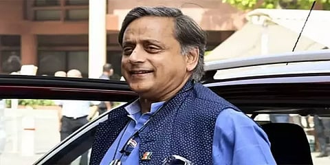 காங்கிரஸ் கட்சி தலைவர் தேர்தலில் சோனியா காந்தி குடும்பத்தினர் நடுநிலை - சசிதரூர் பேச்சு