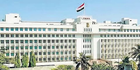 "இனி ஹலோ அல்ல வந்தேமாதரம் தான்" : மகாராஷ்டிரா அரசு அரசாணை வெளியீடு