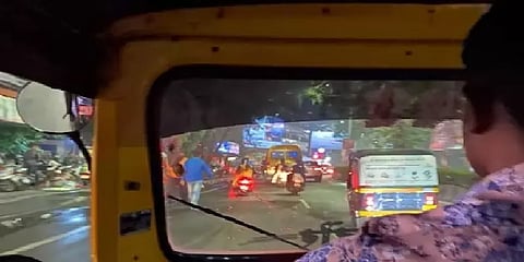 பென்ஸ் CEO-க்கே இந்த நிலைமையா? - ஆனாலும் பாராட்டிய நெட்டிசன்கள்.. என்ன காரணம்?