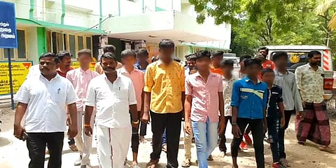 சிவகாசி: ஜாதி பெயரைச் சொல்லி திட்டியதாக அரசுப் பள்ளி தலைமையாசிரியை மீது புகார்