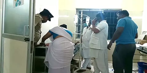 திடீரென பிளேடால் கழுத்தை அறுத்துக் கொண்ட இளைஞர்.. பெண்ணாடம் கடை வீதியில் பரபரப்பு