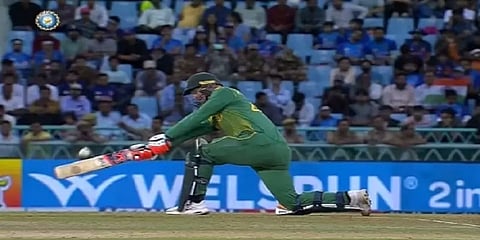 51 ரன்களில் 4 விக்கெட்டை இழந்த இந்திய அணி.. அதிரடி காட்டி தென்னாப்ரிக்காவை வீழ்த்துமா?