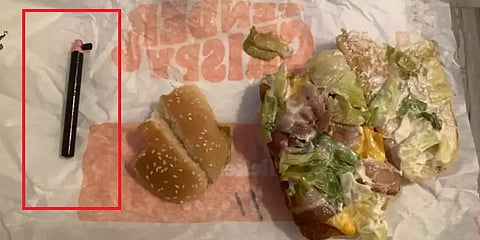 `நல்லவேளை நாங்க அதை சாப்பிடல’- `பர்கர் கிங்’ நிறுவனத்தின் சிக்கன் பர்கரில் மரப்பென்சில்!