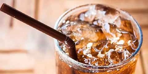 எலும்பு தேய்மான பிரச்னையால் அவதிப்படுபவரா? - இந்த பானங்களை தவிர்த்திடுங்க!