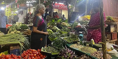 `தண்டுக்கீரை இல்லையா?’- மயிலாப்பூர் சாலையோர கடையில் அமைச்சர் நிர்மலா சீதாராமன்!