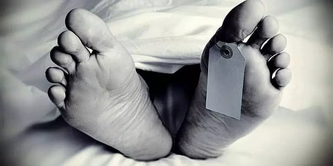 உ.பி: 2 ஆண்டுகளுக்கு பின் தோண்டி எடுக்கப்பட்ட காதலியின் எலும்புக்கூடு - காதலன் கைது