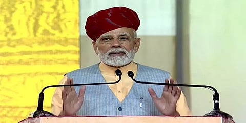 “குஜராத் விவசாயிகள் தாங்களாகவே மின்உற்பத்தி செய்கின்றனர்”- பிரதமர் பெருமிதம்