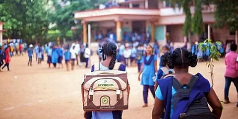 அனைத்து அரசு பள்ளிகளையும் ஆய்வு செய்து குறைகளை சரிசெய்ய வேண்டும்- உதயநிதி ஸ்டாலின்