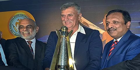 பிசிசிஐ தலைவராகும் முன்னாள் ஆல் ரவுண்டர் ரோஜர் பின்னி? - கங்குலி விலகும் காரணம் என்ன?