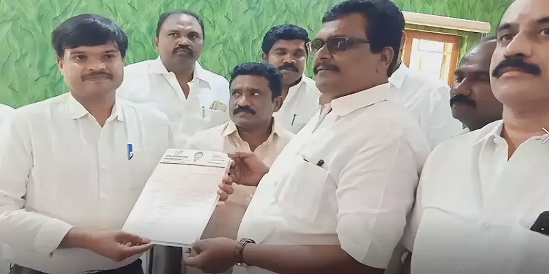 வேலியில் சிக்கி ”சிறுத்தை” இறந்த விவகாரம்- உரிமையாளரான தேனி எம்பி ரவீந்திரநாத் மீது புகார்