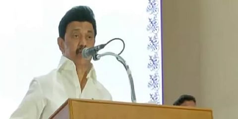 ஆண்கள் வலிமையானவர்களாக இருக்கலாம்; அது பெண்களுக்கு பாதுகாப்பு தரவேண்டும் - முதல்வர் பேச்சு