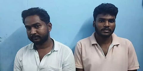 வீட்டில் பதுக்கப்பட்ட 450 கிலோ போதைபொருள் - சொகுசு கார், ஆட்டோ பறிமுதல்; இருவர் கைது