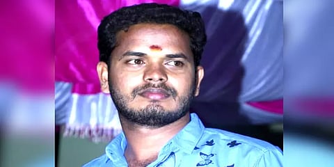 ஆற்றில் குளித்தபோது சுழலில் சிக்கிய சட்டக்கல்லூரி மாணவர் சடலமாக மீட்பு