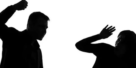 ”இயற்கைக்கு மாறாக உறவு கொண்டார்”..'wife swap'க்கு ஒத்துப் போகாத பெண்ணுக்கு நிகழ்ந்த துயரம்